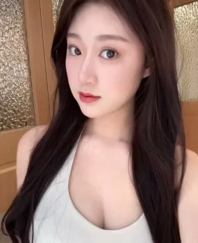 清纯粉嫩多水的小姐姐兼职