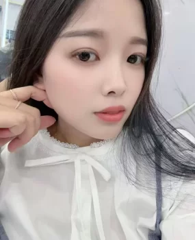 粉嫩玲珑小少妇