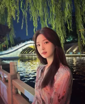 朝阳软糖御姐身材超好美乳翘臀