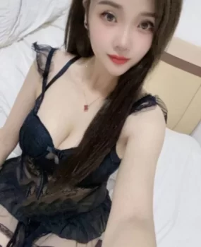 服务系情趣诱惑骚姐姐