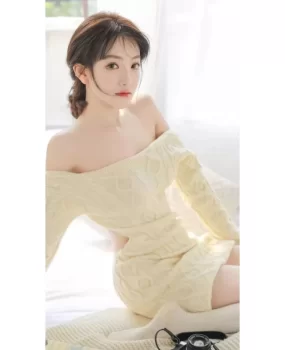 北京清纯刚下海的妹子，人长得漂亮还嫩得很，很听话