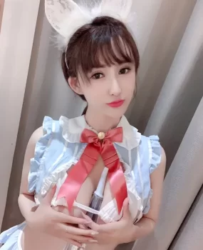 三点粉 小姐姐女大学生
