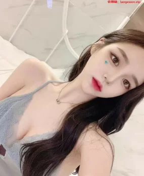 小店区：极品兼职小骚女，身材爆灯屁股很翘，服务走心 放得开